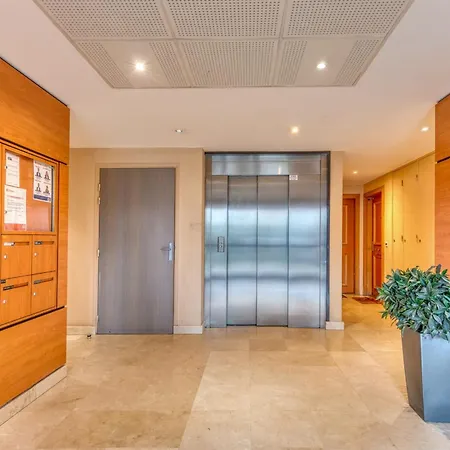 Apartment Latmosphere Agreable T2 Avec Terrasse 2 Pers Tram T5 Bron